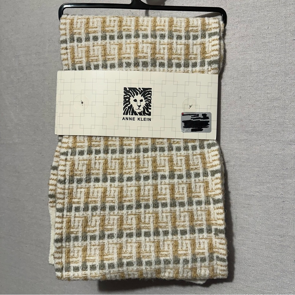 NWT Anne Klein hat/scarf gift set - Picture 2 of 2